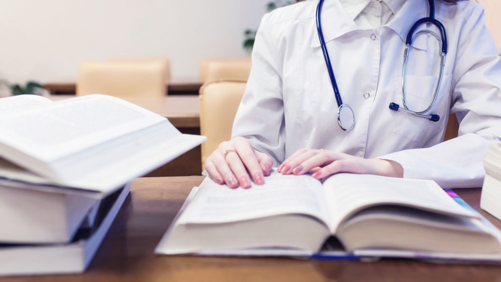 Alternative Medicine Cancer Textbook